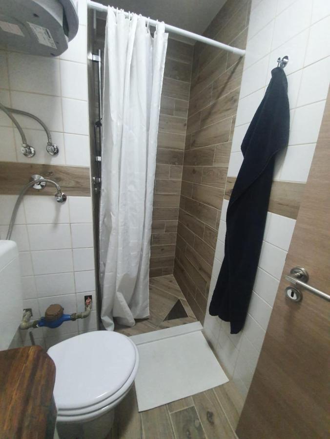 Studio apartman Tamai Kutina Esterno foto