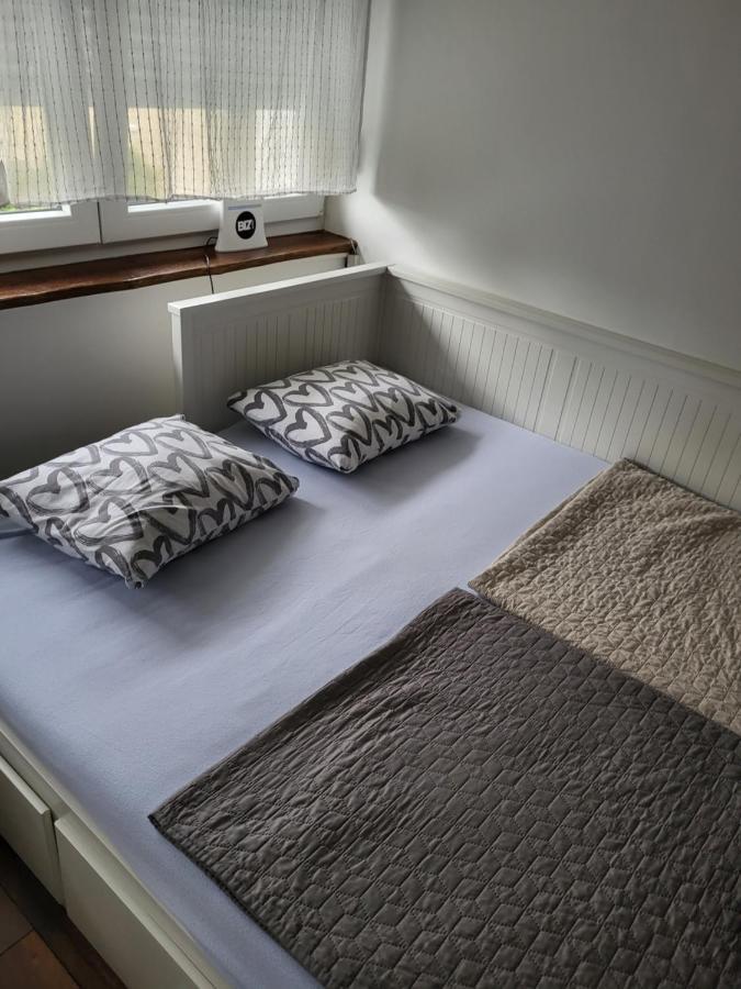 Studio apartman Tamai Kutina Esterno foto